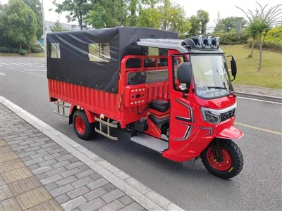 Sunkus pramoninis triratis